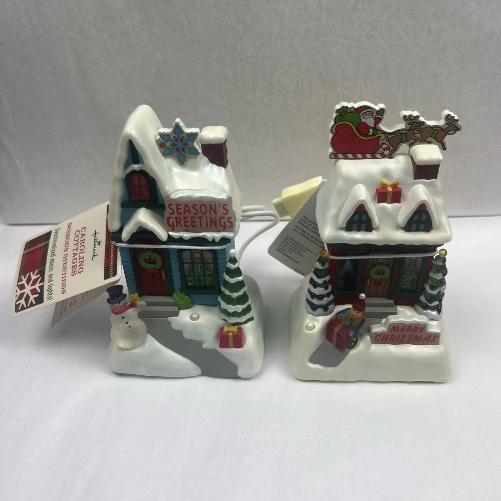2009 Hallmark Caroling Cottages‎ NWT Synchronized Xmas Music & Lights Set 2